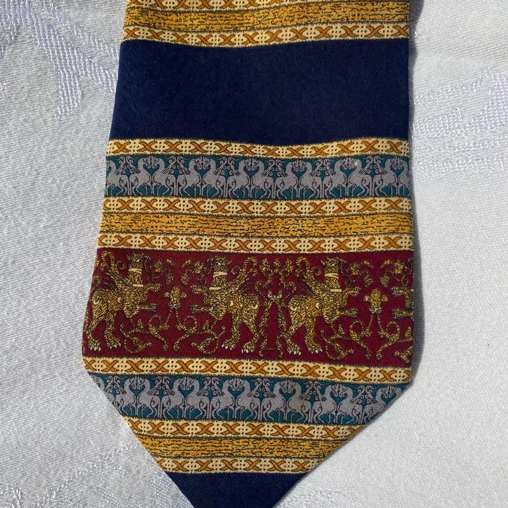 VINTAGE Tie from Metropolitan Museum of Art